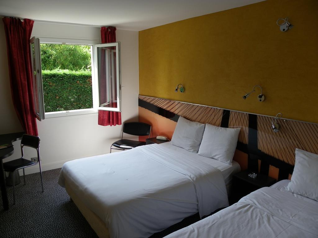 Hotel Logitel Saint-Doulchard Δωμάτιο φωτογραφία